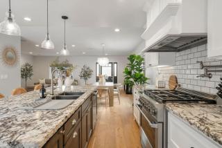 Coastal Dream Heated Pool Near Beach and Disney - Long Beach - 7