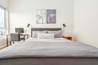 North Park Penthouse King Beds Workspaces Parking - San Diego - 3