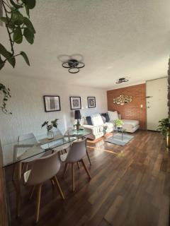 Centrico y Comodo Departamento - 7
