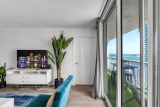 Enjoy Brickell Living 2 BR Retreat With Free Parking - Miami - 5