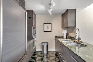 Icon Brickell Gem 2-BR Oasis with Amazing Views - 1