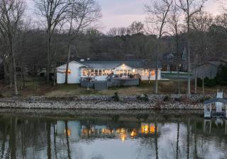Rare Flat Lot wBeautiful Views Dock Hot Tub - 7