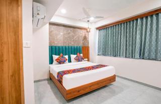 Hotel Tulip Light - Mathura - 1
