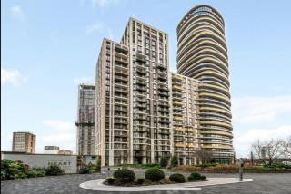 2 Bedroom Modern Apartment Next to Westfield London - Londra - 0
