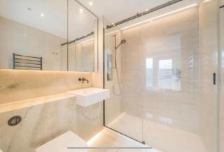 2 Bedroom Modern Apartment Next to Westfield London - Londra - 3