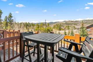 Spacious Ski Townhome with Game Room Fun - 9