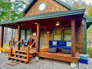 NEW Beautiful Lakefront Home! 500ft of Waterfront! - Wakefield - 5