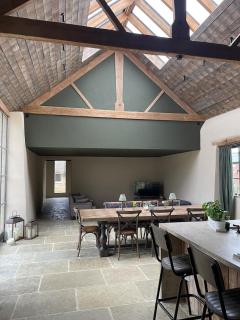 Converted Barn in Sibford Gower - 0