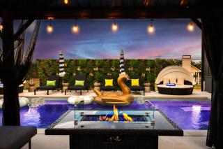 Designer Home with Hot Tub BBQ & Hill Views - Driftwood - 1