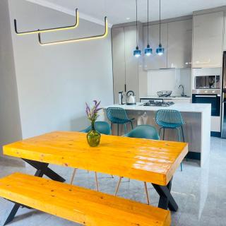Mo's urban nest - with power backup - Sandton - 1