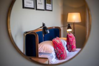 Stylish Waterfront Home With River Dart Views - 4