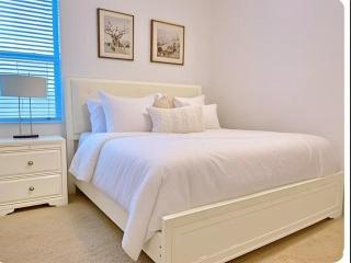 Elegant King Suite Rooms -Private Bath-5 Star Resort-Pool-SPA-Club-Disney-Water Park-WiFi-Smart TV - 0