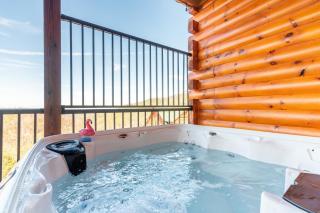 Duval by AvantStay 10min to DT Pigeon Forge w Indoor Pool Hot Tub Amazing Views - Pigeon Forge - 5
