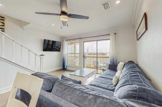 Commodore's Landing 237 - 8