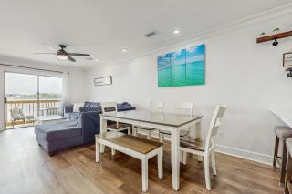 Commodore's Landing 237 - 6