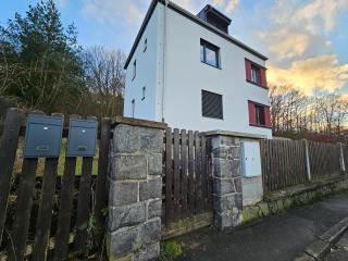 Ústí & Forest Villa apartment with Garden and City Views - 9