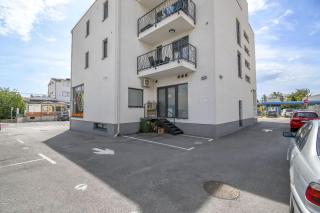 Apartments Castel L - 1