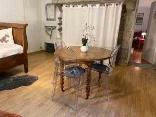 CHEZ LOU - 1