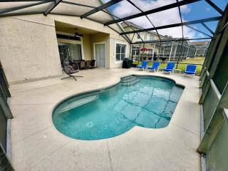 Convenient To Restaurants, Pool, Golf Views - Davenport - 0