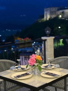 Castle Hotel - Gjirokastër - 5