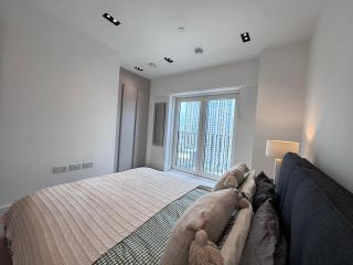 Central London 2 Bedroom Modern Apartment - 3