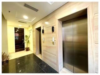 Near Mahakal Temple Hotel S U N # c !Ujjain,Near Railway station -Fully Air conditioned Rooms And Spacious, with Wifi And Parking- BEST HOTEL IN UJJAIN - Ujjain - 1