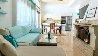 Turquoise Front Sea Apartment - Bridgeport - 3