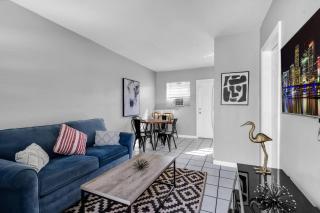 Triplex with 3 Bedrooms, 6 Min/Beach+Free Parking - 3
