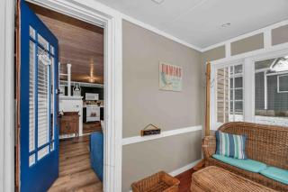 Beachglass Cottage - Family Friendly Kids and Pets - Grand Beach - 6