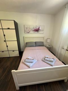 Sana Ferienwohnung - Oberhausen - 4