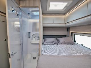 Arctic Vans - Hotel Comfort on Wheels - Longyearbyen - 3