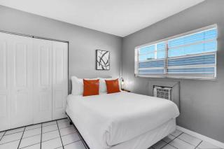 Cozy 1BR Retreat | 6-Min to Beach + Free Parking - Dania Beach - 9