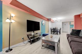 Penthouse with Epic Strip Views - 2Bd & 2Ba - NO RESORT FEES! - Las Vegas - 1