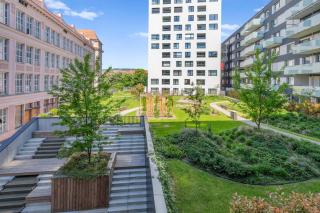 LAM Fuchsia AC-Balcony - 9