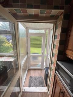 Stunning 2 Bed Flat With Games Table BHX NEC - 5