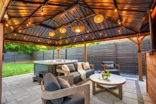 Uptown Oasis, Hot Tub, Swing Chairs, Fire Pit, Gazebo - Charlotte - 4