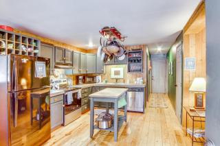 1 Mi to Lake Easton Cozy Cascades Cabin! - 2