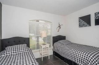 Luxury with a pool - Inverness - 7