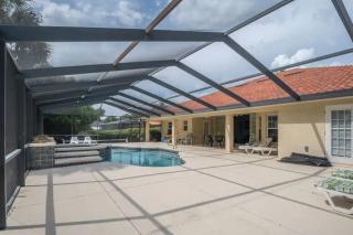 Luxury with a pool - Inverness - 1