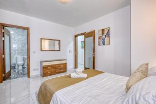 St Julian's Suite - St Julian's - 9