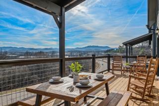 Cozy Cabin with Indoor Pool-Hot Tub-X-BOX - Sevierville - 6