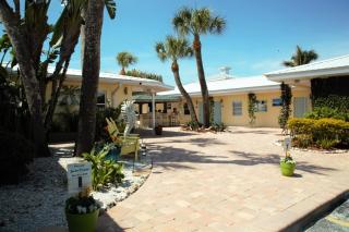 Suntan Terrace - Nokomis - 5
