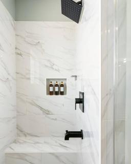 Modern + Contemporary Home Minutes from DT Houston - Houston - 2
