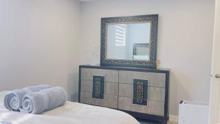Calgary Airport Stay | Private Suite - Calgary - 3