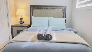 Calgary Airport Stay | Private Suite - Calgary - 2