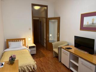 Hotel Belvedere Casa - Kraljevo - 9