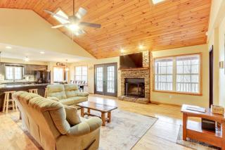 Marble Vacation Rental with Hot Tub and Fire Pit - Marble - 0