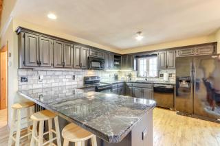 Marble Vacation Rental with Hot Tub and Fire Pit - Marble - 4