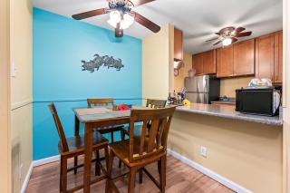 Cozy 2br1ba AC Condo Kona Shores - 4