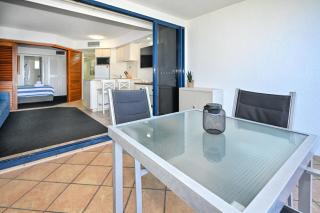 Golden Beach Ocean Views, Passage at your Doorstep - 1